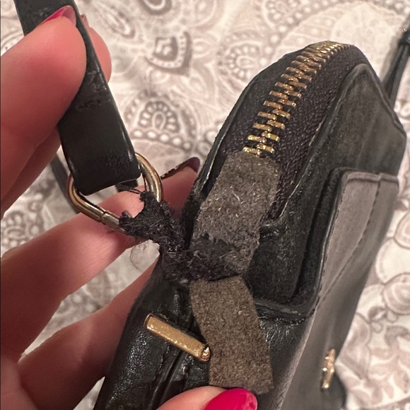 Vince Camuto Black Leather Crossbody Bag - Picture 6 of 7